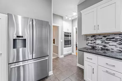 51 W Sarnia Street, Winona, MN 55987 - Photo 17