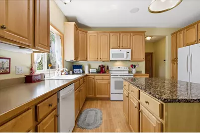 9836 Belmont Lane, Eden Prairie, MN 55347 - Photo 7