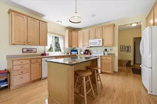 9836 Belmont Ln, Eden Prairie, MN 55347 - Photo 9