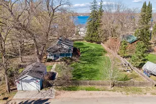 3142 Brooks Ln, Wayzata, MN 55391 - Photo 3