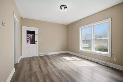 914 N Elm Avenue, Owatonna, MN 55060 - Photo 5