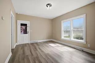 914 N Elm Ave, Owatonna, MN 55060 - Photo 5