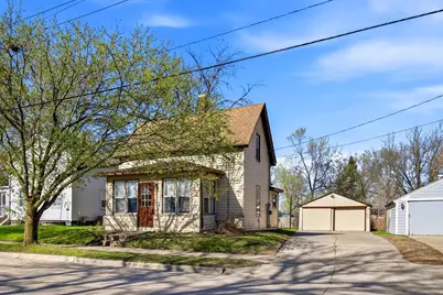 914 N Elm Avenue, Owatonna, MN 55060 - Photo 1