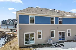 186 HUNTINGTON DR, Waconia, MN 55387 - Photo 3