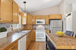 1109 Pond View Dr, Braham, MN 55006 - Photo 17