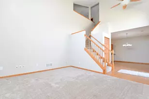 8626 Savanna Oaks Bay, Woodbury, MN 55125 - Photo 3