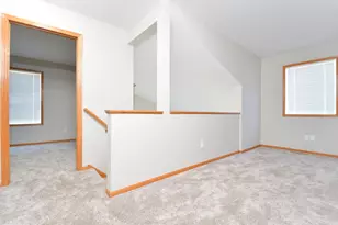 8626 Savanna Oaks Bay, Woodbury, MN 55125 - Photo 15