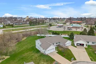 160 Orchard Manor Dr SE, Plainview, MN 55964 - Photo 21