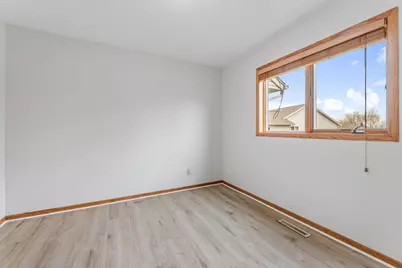 160 Orchard Manor Drive SE, Plainview, MN 55964 - Photo 13