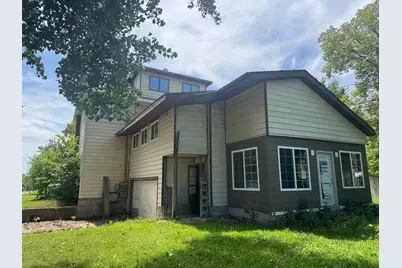 121 E 7th Street, Crookston, MN 56716 - Photo 3