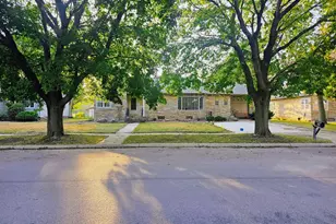 409 N Prairie St, Sherburn, MN 56171 - Photo 1