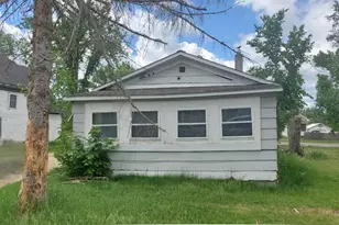906 Irvine Ave NW, Bemidji, MN 56601 - Photo 3
