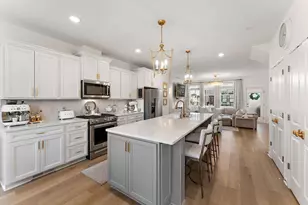 870 Mount Curve Blvd, Saint Paul, MN 55116 - Photo 11