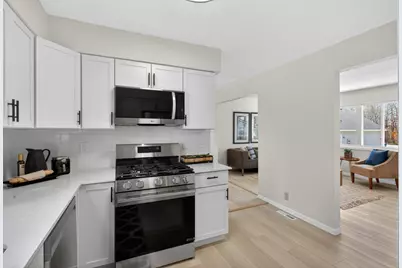 22045 Elston Avenue, Forest Lake, MN 55025 - Photo 5