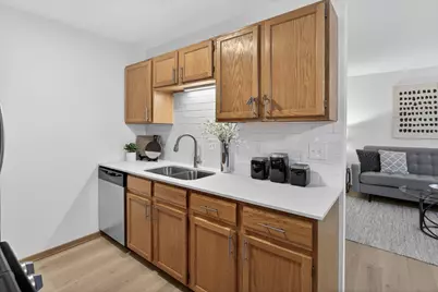 3250 Hill Ridge Drive #82, Eagan, MN 55121 - Photo 7