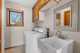 5611 Indiana Ave N, Brooklyn Center, MN 55429 - Photo 25