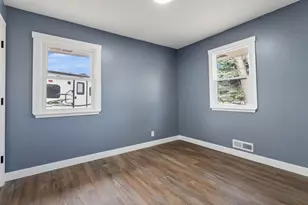 2352 Shoshone Rd, North Saint Paul, MN 55109 - Photo 9