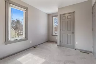 792 Duluth St, Saint Paul, MN 55106 - Photo 11
