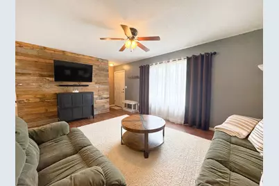 305 3rd Street NW, Rothsay, MN 56579 - Photo 3