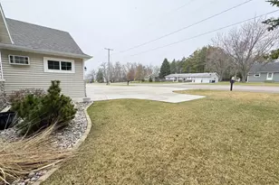 1821 S Cascade St, Fergus Falls, MN 56537 - Photo 35