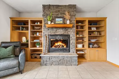 308 S Glover Road, River Falls, WI 54022 - Photo 9