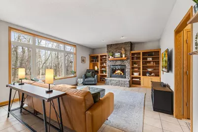 308 S Glover Road, River Falls, WI 54022 - Photo 9