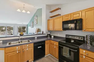 2216 Water Lilly Ln, Eagan, MN 55122 - Photo 5