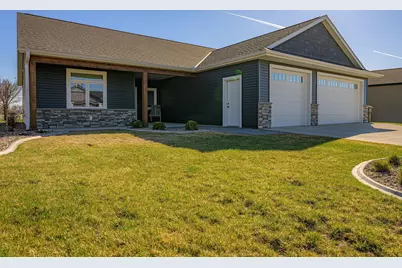 166 Eau Claire Avenue SE, Hutchinson, MN 55350 - Photo 1