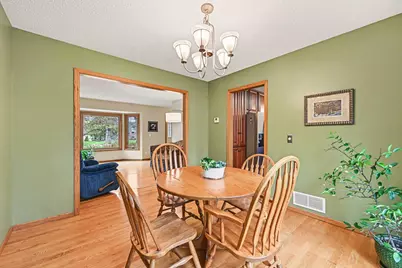 675 Bridle Ridge Circle, Eagan, MN 55123 - Photo 5