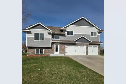 785 S Newberry Avenue, Rush City, MN 55069 - Photo 1