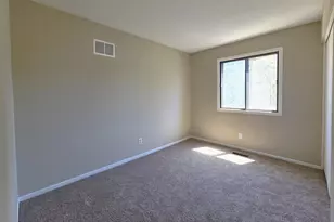 4710 Lenore Ln, Eagan, MN 55122 - Photo 15