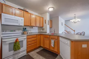 567 Vermillion Pl, Dundas, MN 55019 - Photo 5