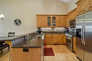 206 Stonebridge Ln, Saint Paul, MN 55118 - Photo 5