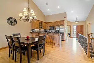 206 Stonebridge Ln, Saint Paul, MN 55118 - Photo 9