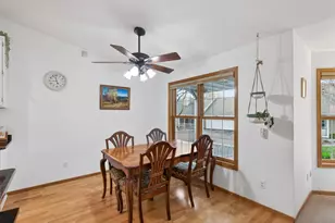 14722 Oak Run Ln, Burnsville, MN 55306 - Photo 9