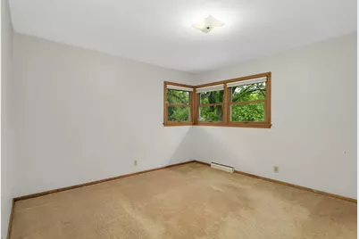 5009 Holiday Road, Minnetonka, MN 55345 - Photo 19
