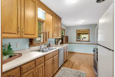 5009 Holiday Road, Minnetonka, MN 55345 - Photo 11