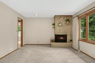 5009 Holiday Rd, Minnetonka, MN 55345 - Photo 5