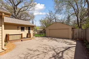 3100 Noble Ave N, Golden Valley, MN 55422 - Photo 37