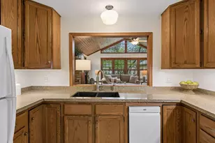 3100 Noble Ave N, Golden Valley, MN 55422 - Photo 9