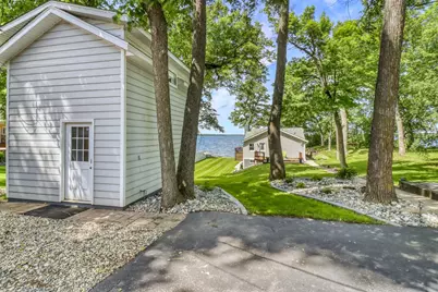 1324 E Shore Drive, Detroit Lakes, MN 56501 - Photo 3