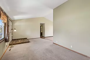7910 W Park Hills Dr, Bloomington, MN 55438 - Photo 7
