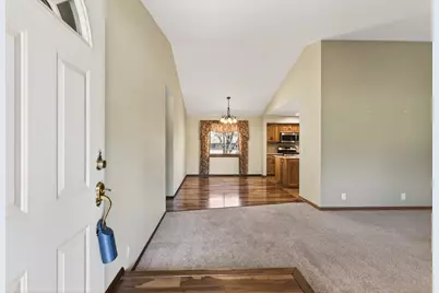 7910 W Park Hills Drive, Bloomington, MN 55438 - Photo 5