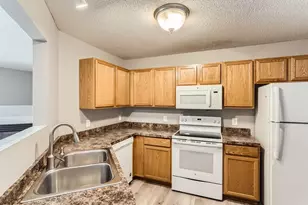 1869 E 122nd St, Burnsville, MN 55337 - Photo 5