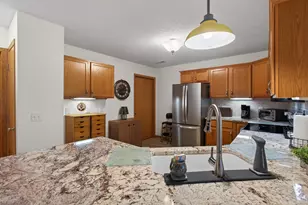 836 Roundhouse St, Shakopee, MN 55379 - Photo 7