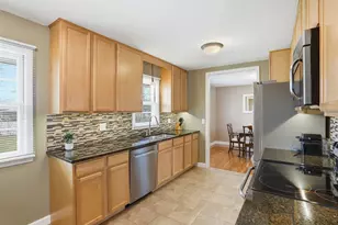 11016 Ewing Ave S, Bloomington, MN 55431 - Photo 9