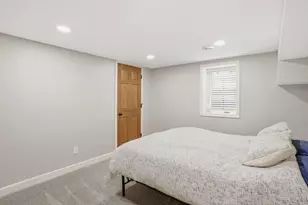 11016 Ewing Ave S, Bloomington, MN 55431 - Photo 31
