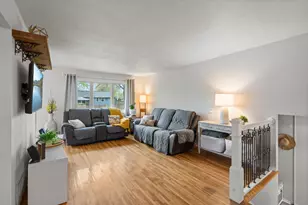 1047 Lowell Dr, Apple Valley, MN 55124 - Photo 5