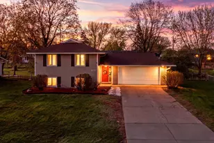 1047 Lowell Dr, Apple Valley, MN 55124 - Photo 25