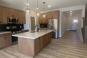 13784 Hollybrook Cir, Apple Valley, MN 55124 - Photo 3